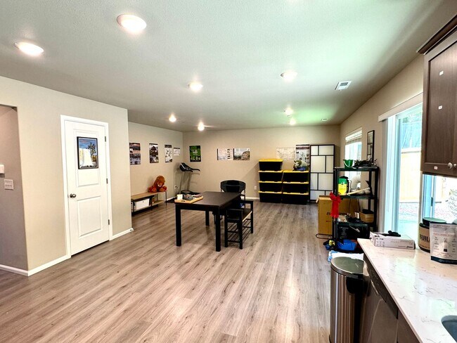 Building Photo - Charming 3-Bedroom Home in DuPont, WA