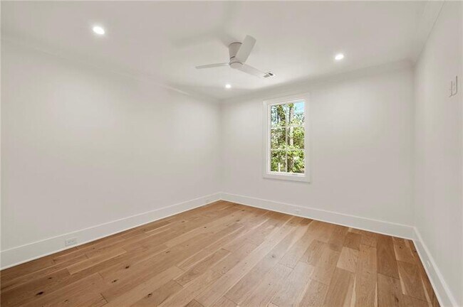 Building Photo - 1074 Moores Mill Rd NW