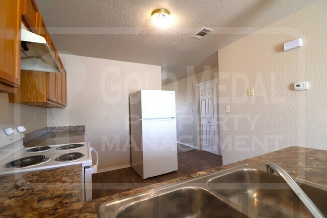 Building Photo - 3412 Cantabrian Dr