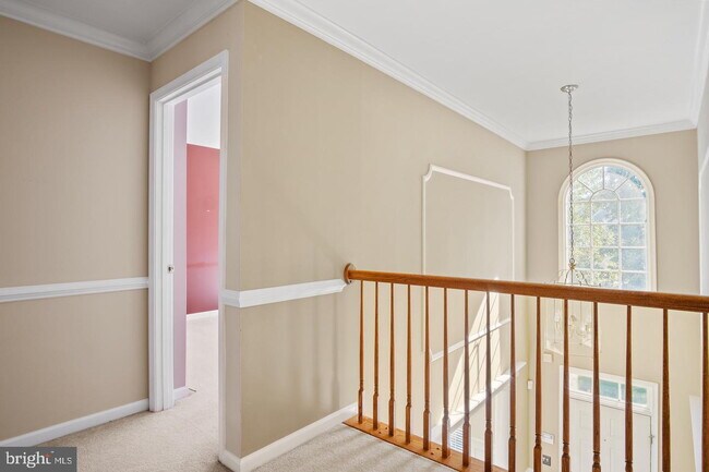 Building Photo - Spacious 4-Bedroom Home with Lake Views & Finished Basement