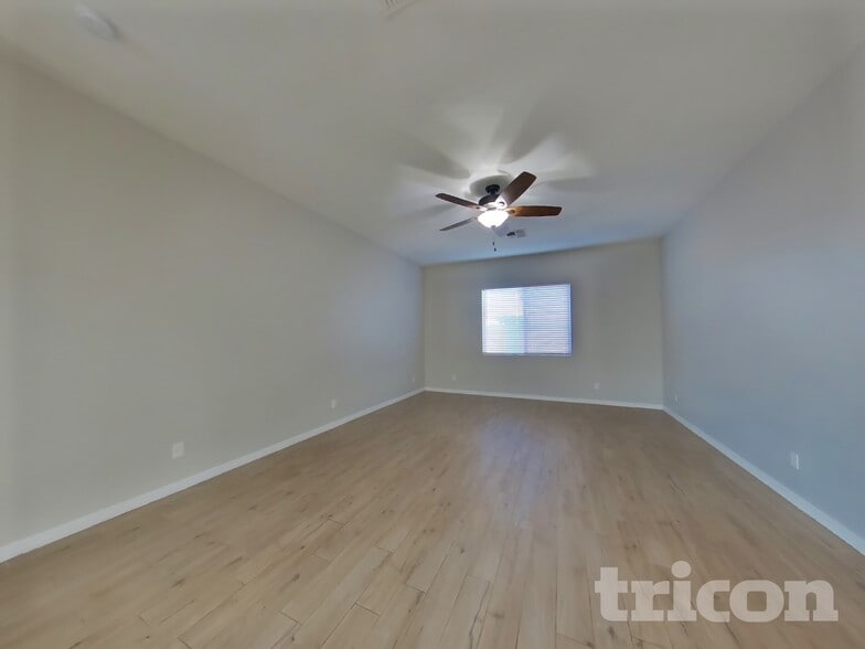 Building Photo - 9474 W Pineveta Dr