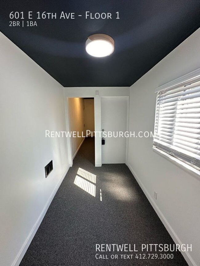 Building Photo - 2 Bedroom Apartment in Munhall