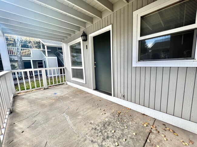 Building Photo - Cozy Grey Hawk Condo by COCC!