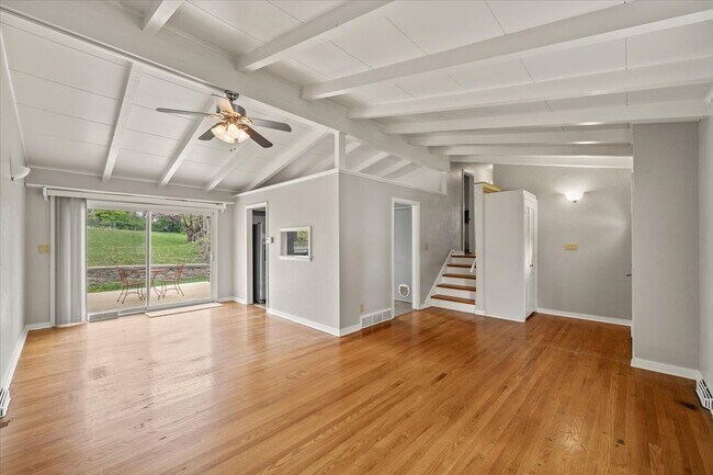 Building Photo - 4603 S Willis Ave