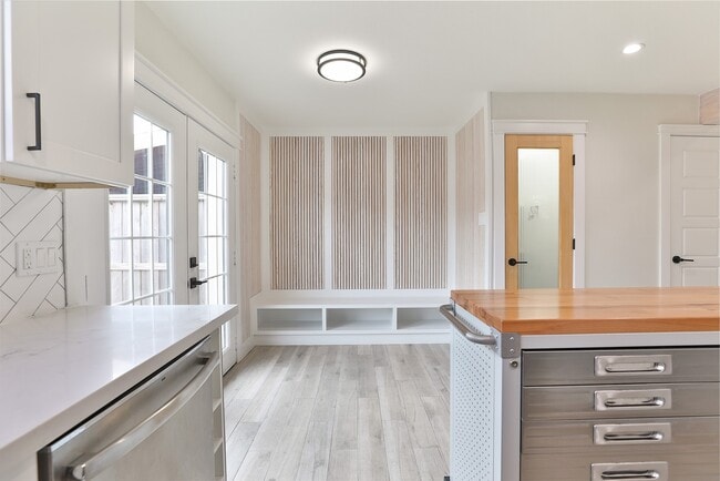 Building Photo - 9511 Fondren Rd