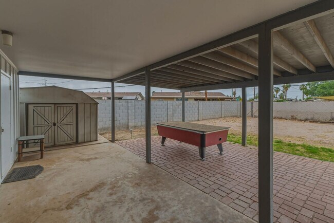 Building Photo - 3636 W Keim Dr