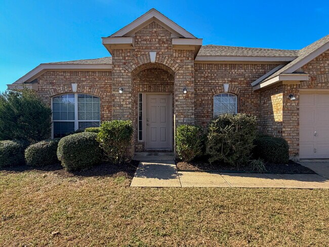 Building Photo - Charming 3-Bedroom, 2-Bath in Grand Prairie!