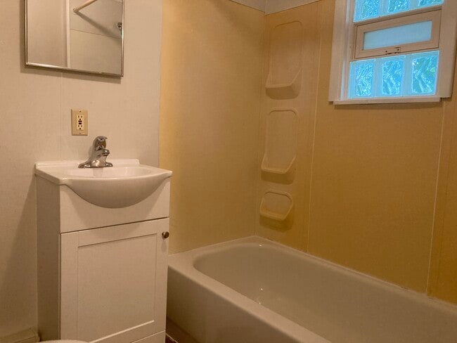 Building Photo - 6028 Penn St