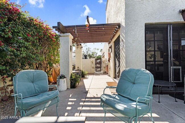 Building Photo - 4801 E Euclid Ave