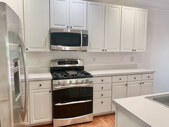 Building Photo - 18122 Truffle Ln