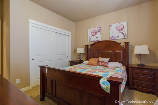 Building Photo - Stunning 3BD | 3BA | Luxury Single Family Home in Orenco | Near Intel & Park | Fenced Yard I Sola...
