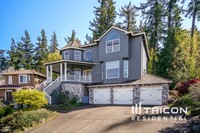 Building Photo - 14475 SE Summit Ct