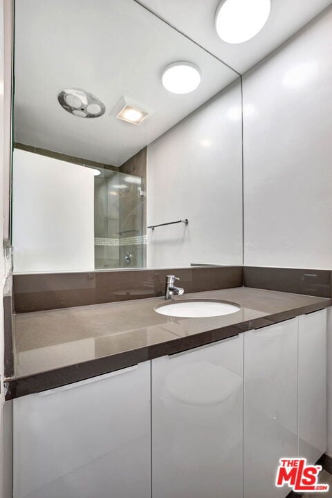 Building Photo - 831 2nd St