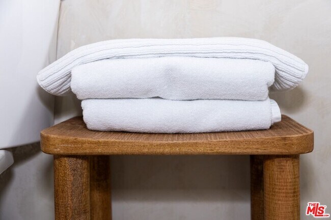 Building Photo - 71658 Cactus Dr