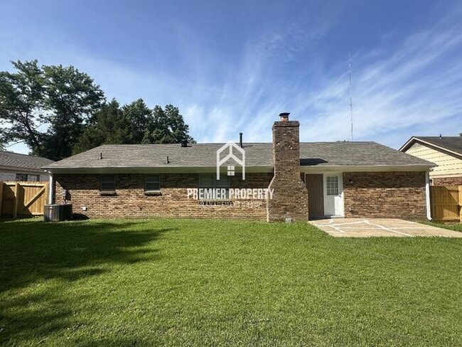 Building Photo - 7086 Hillshire Dr
