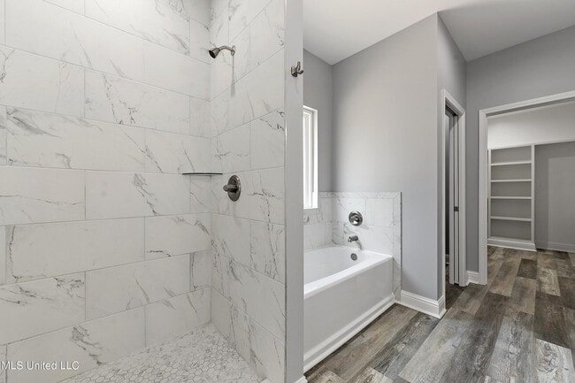 Building Photo - 9493 W Palm Ln