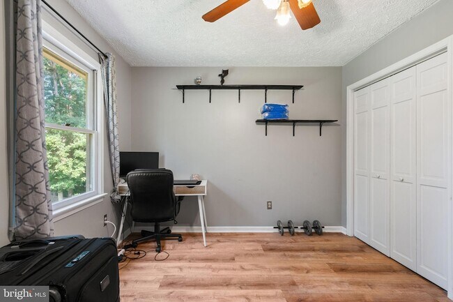 Building Photo - 127 Pilgrim Cove