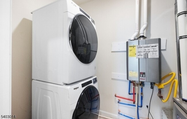 Building Photo - 5 Sadie Cir