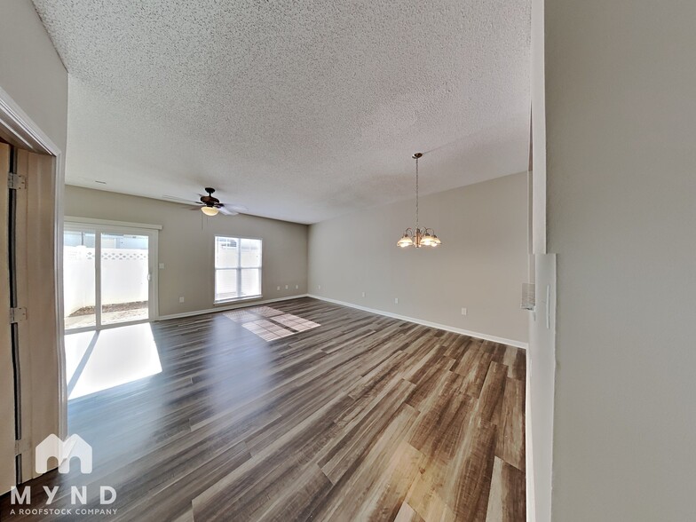 Building Photo - 6454 Mallard View Ln