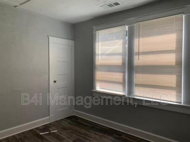 Building Photo - 4018 3rd Ave