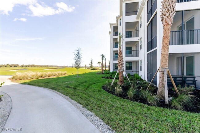 Building Photo - 15345 Grn Acrs Ave