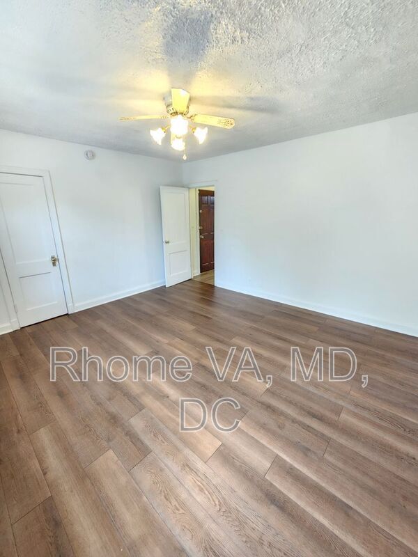 Building Photo - 515 Franklin St NE