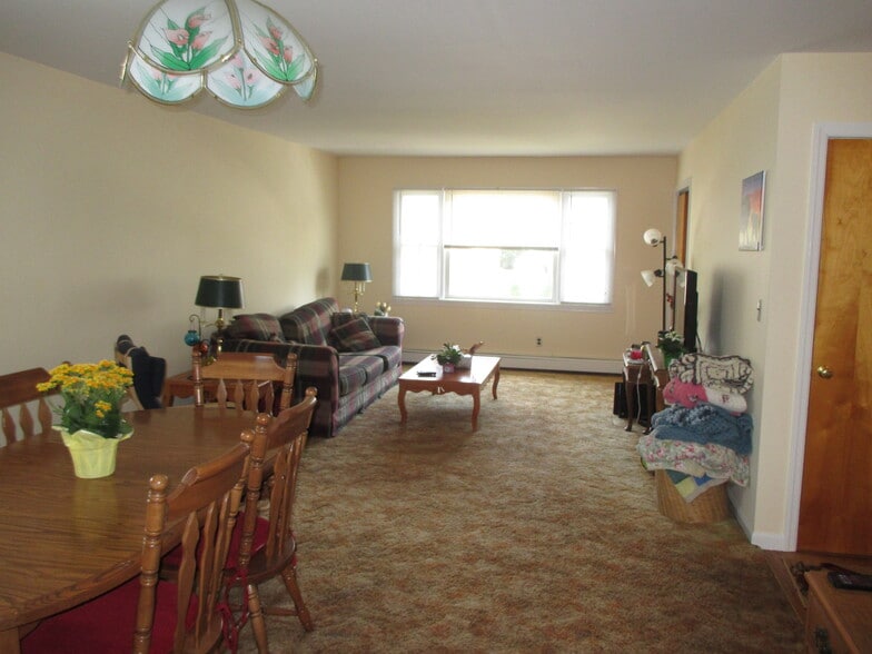 Building Photo - 14 Westview Ave