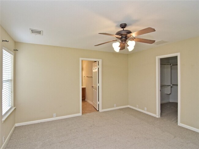 Building Photo - 3323 Alexander Valley Cove