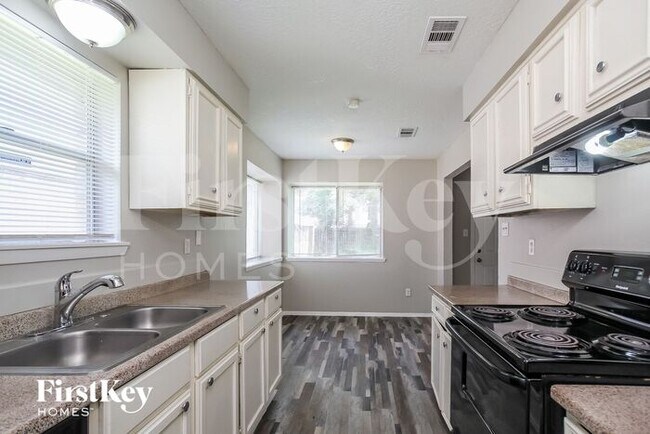Building Photo - 5518 Birchgate Dr