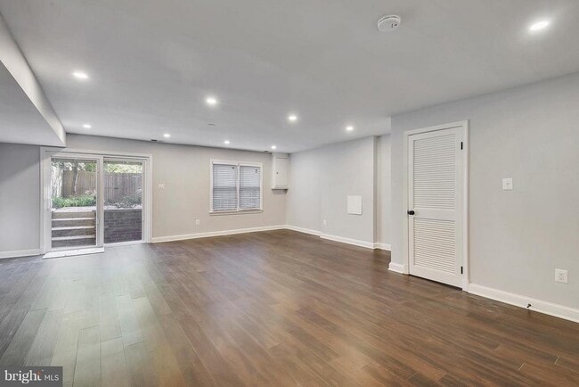 Building Photo - 6317 Olde Towne Ct