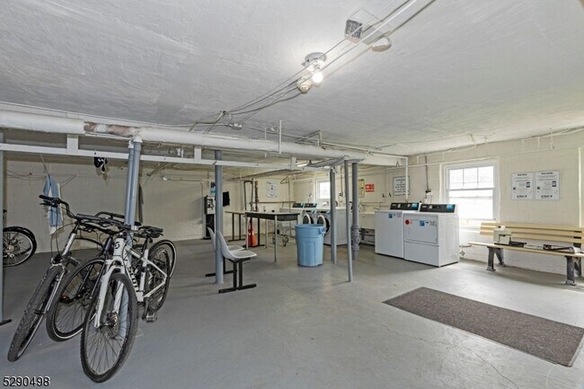 Building Photo - 176 Millburn Ave