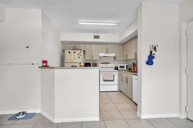 Building Photo - 3650 N 56th Ave