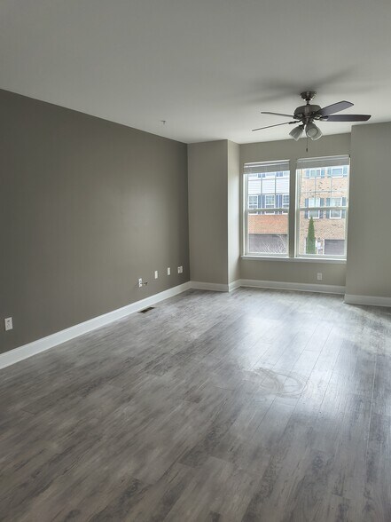 Building Photo - 15116 Hogshead Way