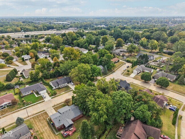 Building Photo - 521 Thornberry Dr