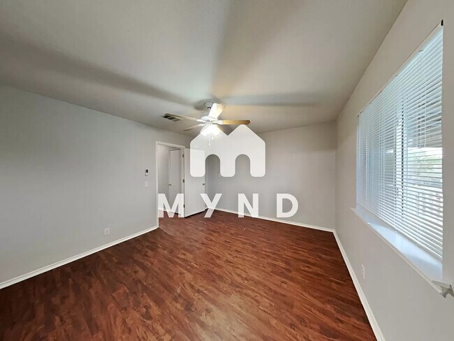 Building Photo - 15111 Mimebark Way