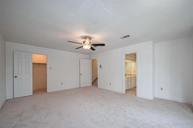 Building Photo - 18307 Champion Forest Dr
