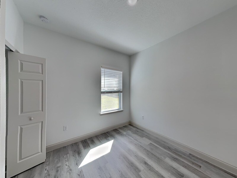 Building Photo - 7802 N Sarazen Dr