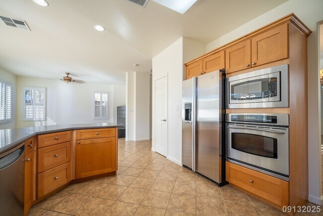Building Photo - 4 Bed 3 Bath in Ocean Pointe