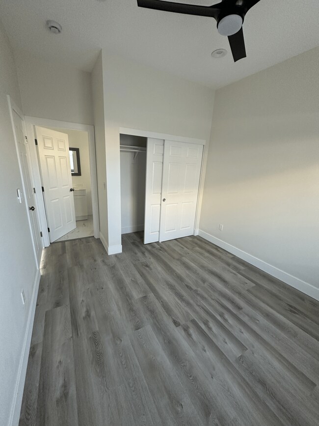 Building Photo - 4451 W 133rd St