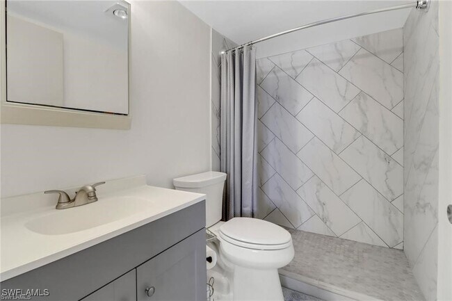 Building Photo - 4260 SE 20th Pl