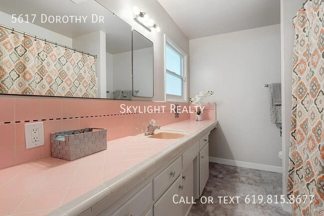 Building Photo - 5617 Dorothy Dr