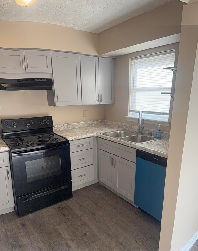 Building Photo - 3713 Hacker Ct