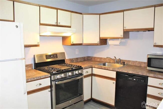 Building Photo - 1003 Woodhaven Dr