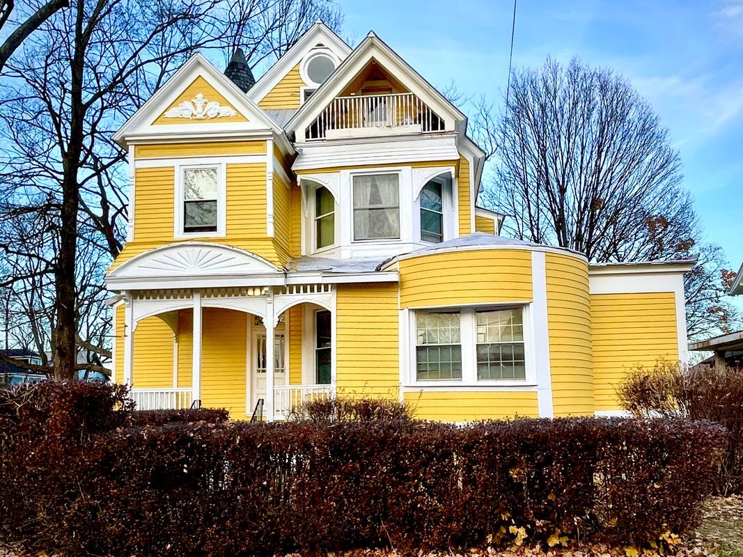 Building Photo - 25 Woodlawn Ave