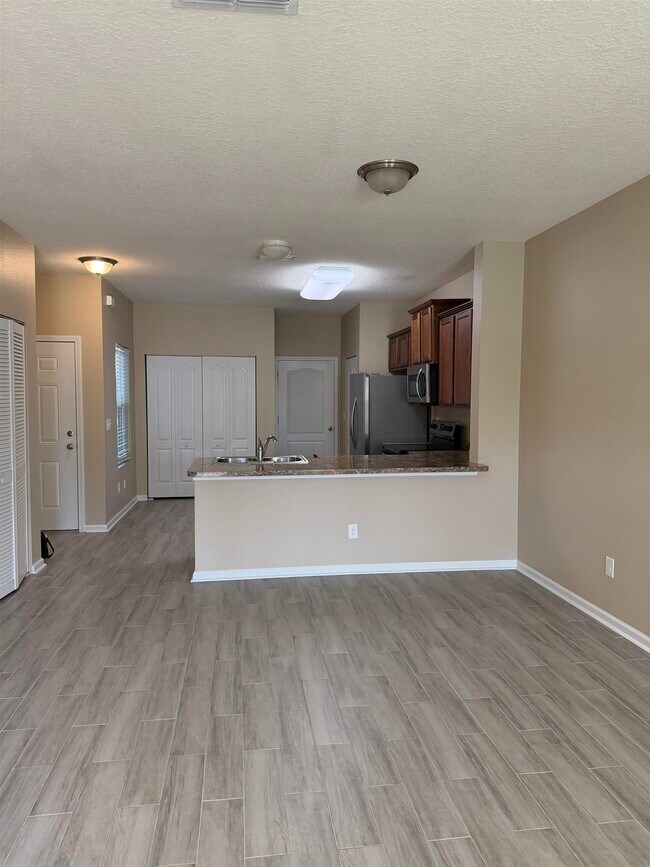Building Photo - 229 Whitland Wy