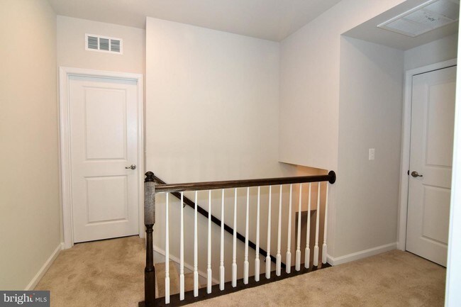 Building Photo - 3544 Briarwood Dr