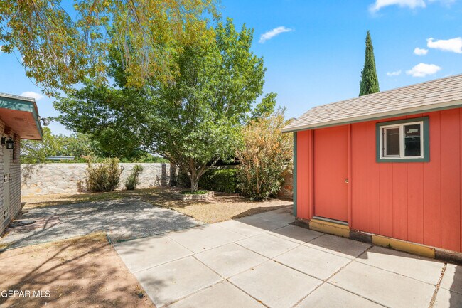 Building Photo - 4644 Loma De Cobre Dr