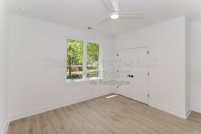 Building Photo - 422 Sylvania Ave