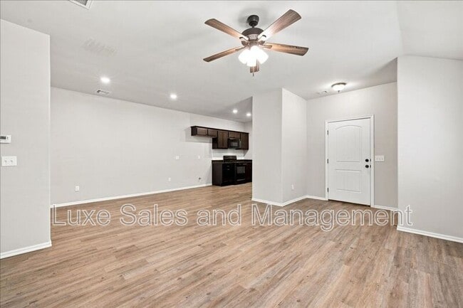 Building Photo - 404 Chalk Hill Ct