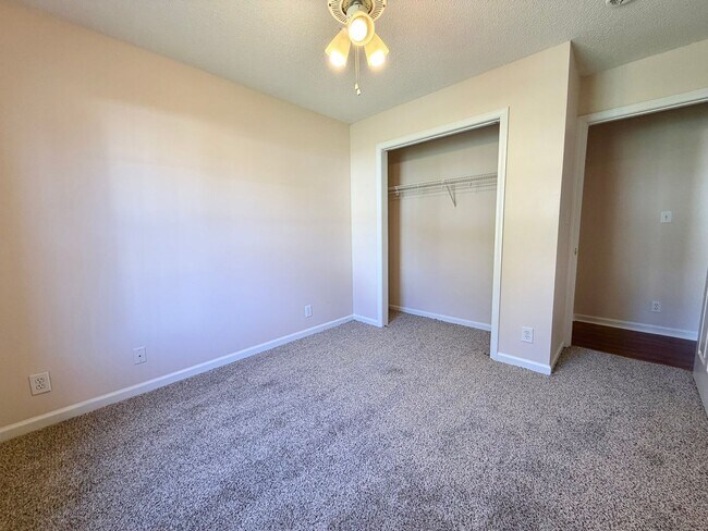 Building Photo - 1380 Scrub Oak Drive